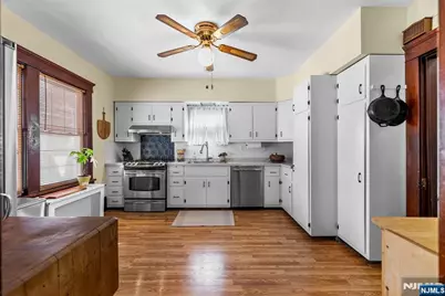 185 4th Avenue, Hawthorne, NJ 07506 - Photo 12