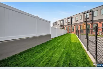 315 Railroad Avenue 204 #204, East Rutherford, NJ 07073 - Photo 26