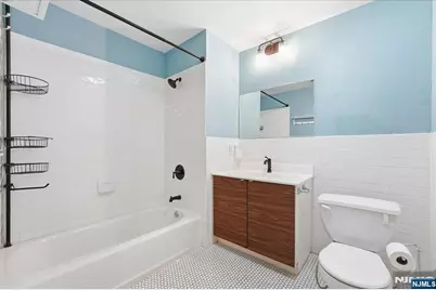 140 Bay Street 2D #2D, Jersey City, NJ 07302 - Photo 16