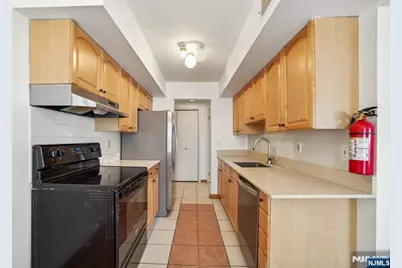 1491 John Street 10 #10, Fort Lee, NJ 07024 - Photo 8