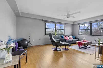 82 Garfield Avenue, Jersey City, NJ 07305 - Photo 14