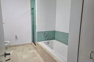 807 Hudson Park, Edgewater, NJ 07020 - Photo 14