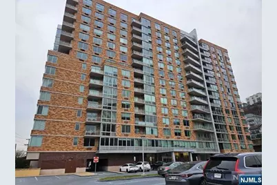 807 Hudson Park, Edgewater, NJ 07020 - Photo 1