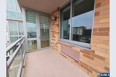 807 Hudson Park, Edgewater, NJ 07020 - Photo 16