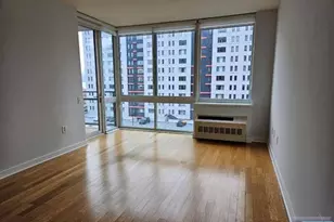 807 Hudson Park, Edgewater, NJ 07020 - Photo 4