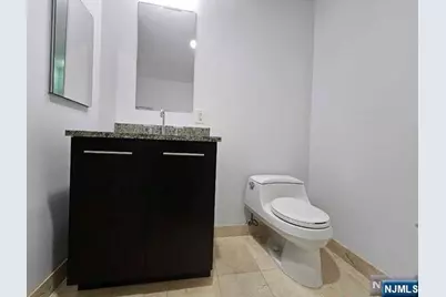 807 Hudson Park, Edgewater, NJ 07020 - Photo 8