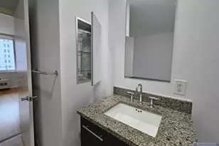 807 Hudson Park, Edgewater, NJ 07020 - Photo 10
