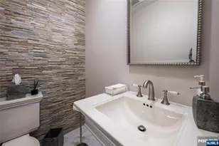 534 Brandon Pl, Cliffside Park, NJ 07010 - Photo 18