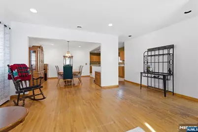 179 Fern Avenue, Lyndhurst Township, NJ 07071 - Photo 8