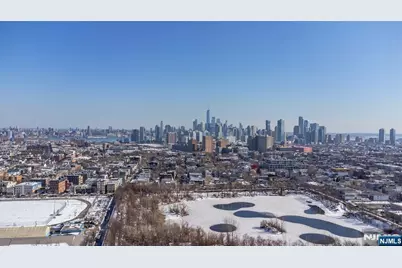 787 Summit Avenue 11 #11, Jersey City, NJ 07307 - Photo 28