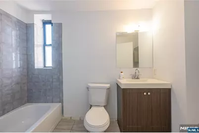 787 Summit Avenue 11 #11, Jersey City, NJ 07307 - Photo 10