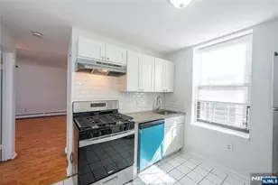 787 Summit Ave 11, Jersey City, NJ 07307 - Photo 14