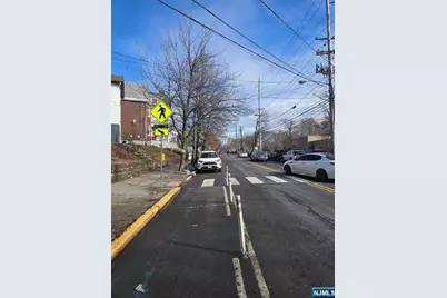 787 Summit Avenue 11 #11, Jersey City, NJ 07307 - Photo 4