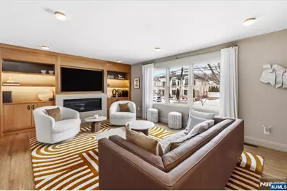 26 Laurie Drive, Englewood Cliffs, NJ 07632 - Photo 4