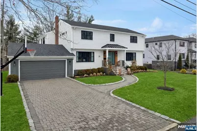 26 Laurie Drive, Englewood Cliffs, NJ 07632 - Photo 2