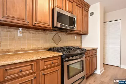 9060 Palisade Avenue 1003 #1003, North Bergen, NJ 07047 - Photo 20