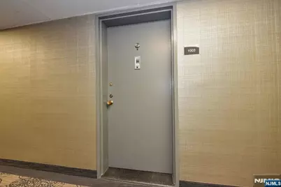 9060 Palisade Avenue 1003 #1003, North Bergen, NJ 07047 - Photo 8