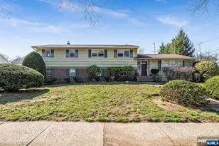 204 Tryon Pl, Paramus, NJ 07652 - Photo 1