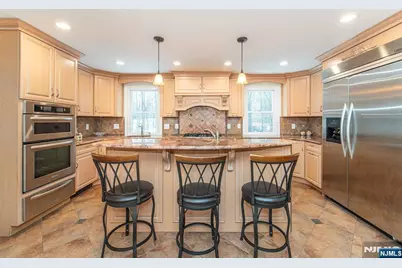 5 Pin Oak, West Caldwell, NJ 07006 - Photo 6