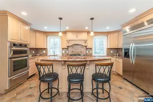 5 Pin Oak, West Caldwell, NJ 07006 - Photo 6