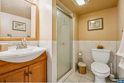 32 Fairview Place, Belleville, NJ 07109 - Photo 8