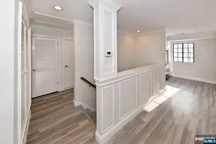 708 Thoreau Ct, Mahwah, NJ 07430 - Photo 4