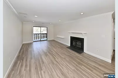 708 Thoreau Court, Mahwah, NJ 07430 - Photo 8