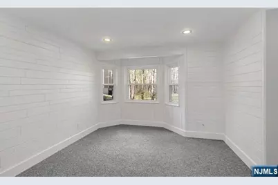 153 Oldwoods Court, Mahwah, NJ 07430 - Photo 32