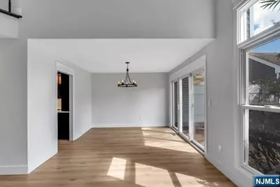 153 Oldwoods Court, Mahwah, NJ 07430 - Photo 6