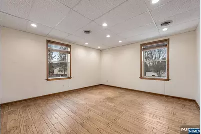 573 Valley Road 5 #5, Wayne, NJ 07470 - Photo 18