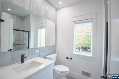 28 Prospect Street, Palisades Park, NJ 07650 - Photo 16