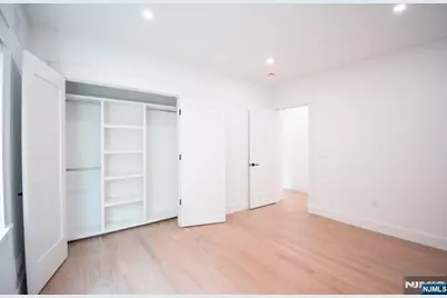 28 Prospect Street, Palisades Park, NJ 07650 - Photo 12