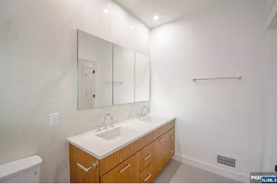 28 Prospect Street, Palisades Park, NJ 07650 - Photo 22