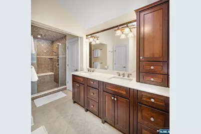 379 Butternut Avenue, Wyckoff Township, NJ 07481 - Photo 10