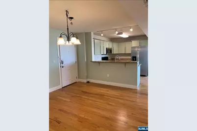 132 Union Avenue 405A #405A, East Rutherford, NJ 07073 - Photo 4