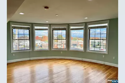 132 Union Avenue 405A #405A, East Rutherford, NJ 07073 - Photo 2