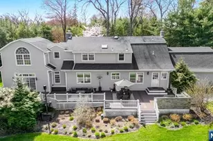 202 Chestnut Ridge Rd, Saddle River, NJ 07458 - Photo 2