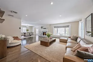 202 Chestnut Ridge Rd, Saddle River, NJ 07458 - Photo 8