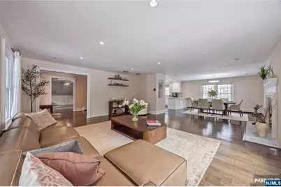202 Chestnut Ridge Road, Saddle River, NJ 07458 - Photo 10