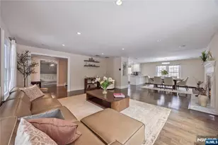 202 Chestnut Ridge Rd, Saddle River, NJ 07458 - Photo 10