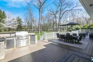 202 Chestnut Ridge Rd, Saddle River, NJ 07458 - Photo 44