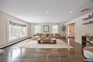 202 Chestnut Ridge Rd, Saddle River, NJ 07458 - Photo 10