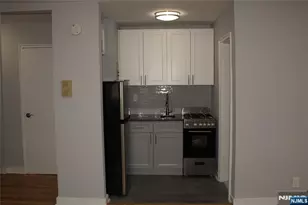 819 Bloomfield Ave 10, Montclair, NJ 07042 - Photo 6