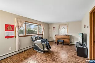 201 Rockland Ave, River Vale Township, NJ 07675 - Photo 18