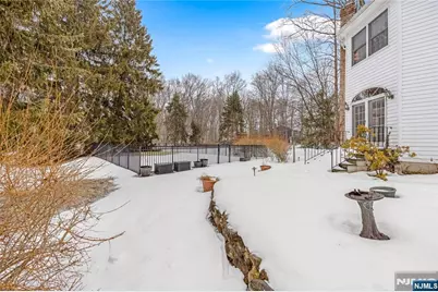 525 Franklin Avenue, Franklin Lakes, NJ 07417 - Photo 30