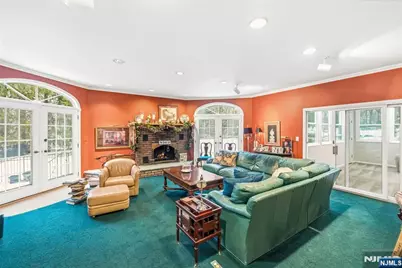 525 Franklin Avenue, Franklin Lakes, NJ 07417 - Photo 14