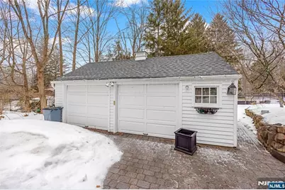 525 Franklin Avenue, Franklin Lakes, NJ 07417 - Photo 28