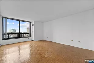 900 Palisade Ave 8B, Fort Lee, NJ 07024 - Photo 12