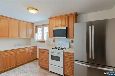 12 Mill Street, Elmwood Park, NJ 07407 - Photo 8