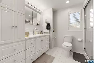 1070 Cumbermeade Road, Fort Lee, NJ 07024 - Photo 20